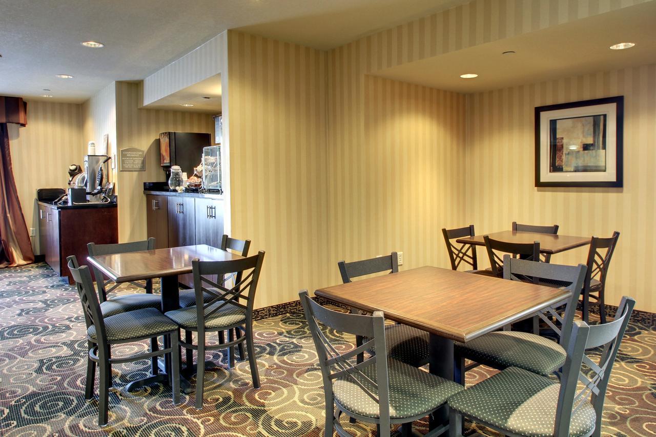 Cobblestone Inn & Suites - Carrington Eksteriør billede